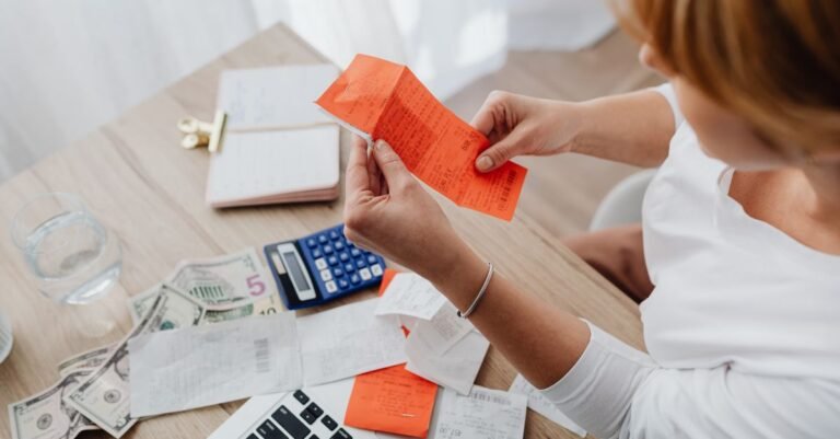 How to Use ChatGPT to Cut Spending: 6 Steps